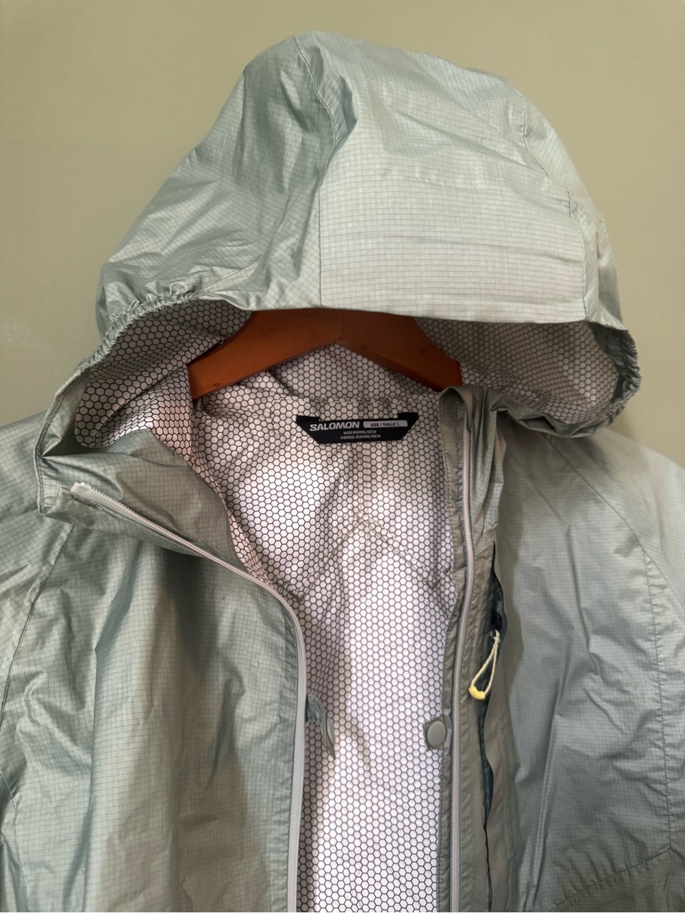 Salomon Running Waterproof Packable Jacket - light sage color - Picture 2 of 6